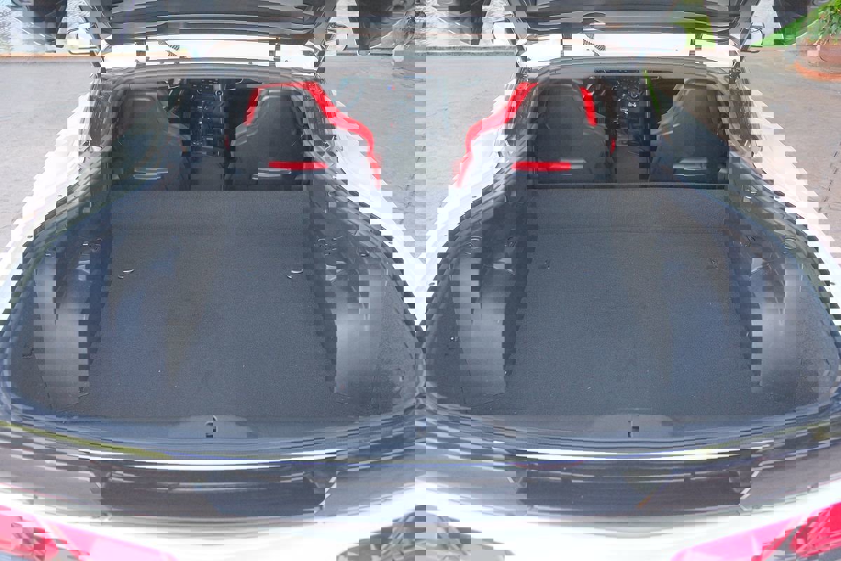 Used 2019 Chevrolet Corvette Grand Sport w/ Carbon Flash Badge Package image 32