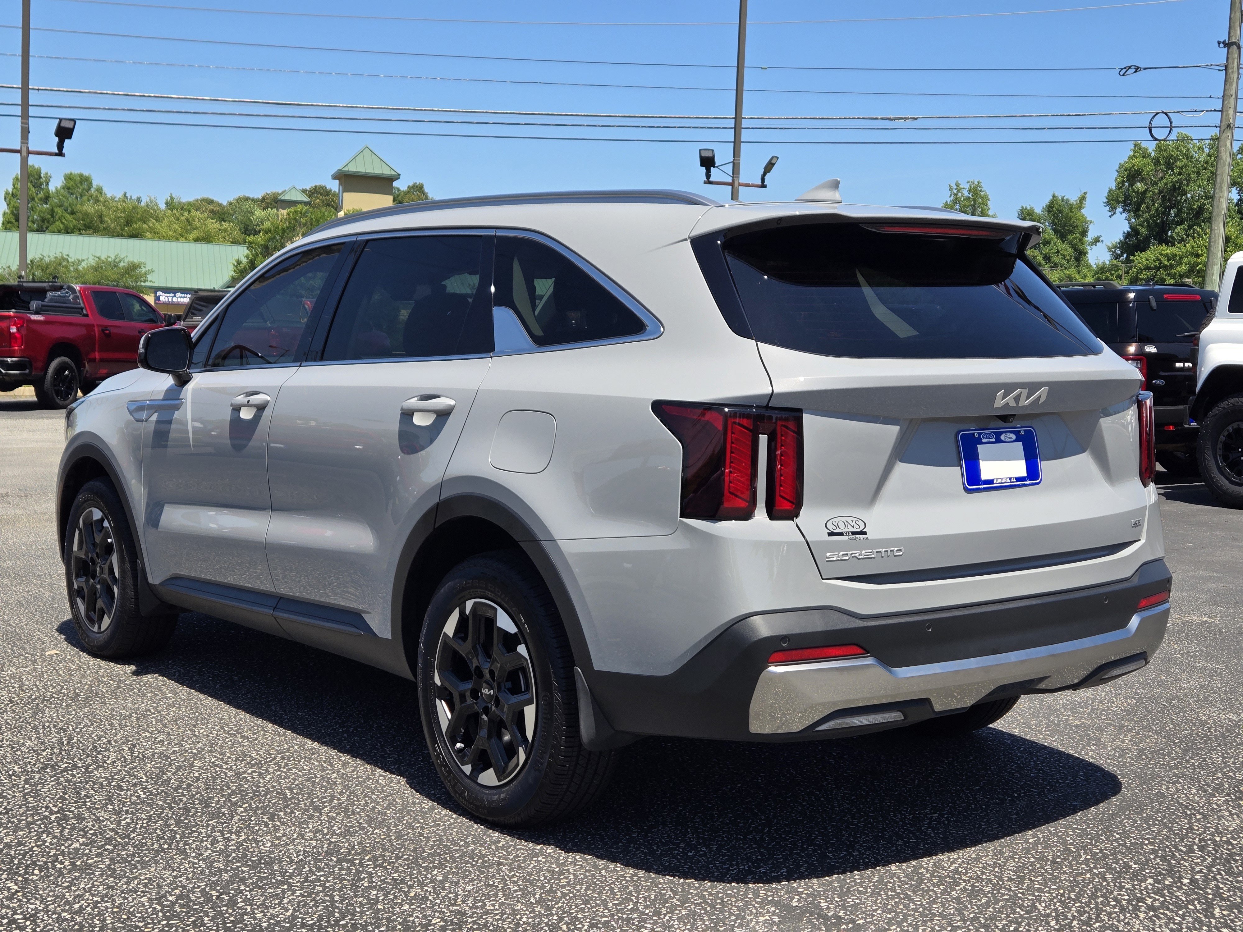 Used 2025 Kia Sorento S w/ Panoramic Sunroof Package AWD/4WD image 12