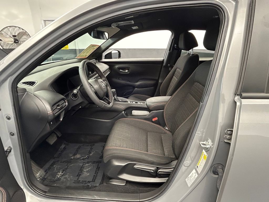 Used 2024 Honda HR-V Sport image 12