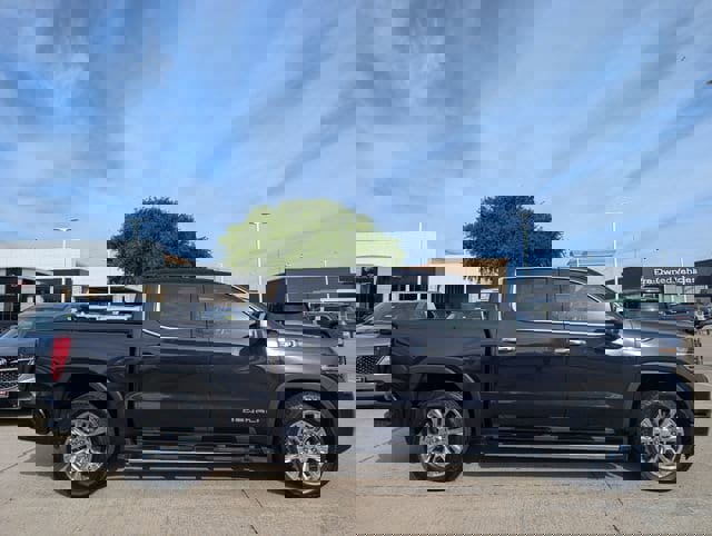 Certified 2025 GMC Sierra 1500 Denali w/ Technology Package AWD/4WD image 4