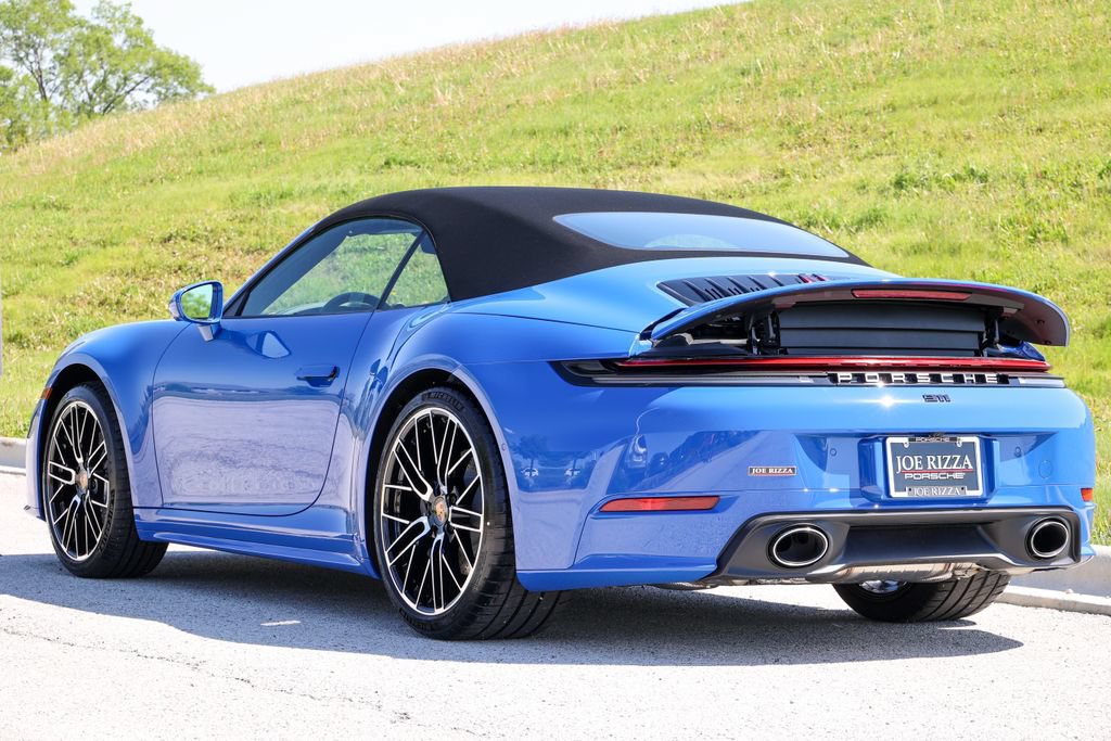 New 2026 Porsche 911 Carrera RWD image 2