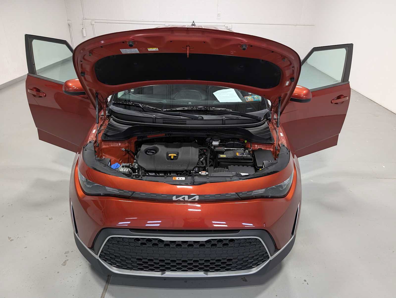 Certified 2023 Kia Soul LX w/ LX Technology Package FWD image 13