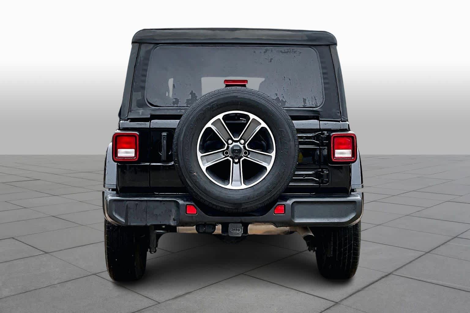 Certified 2023 Jeep Wrangler Unlimited Sahara AWD/4WD image 5