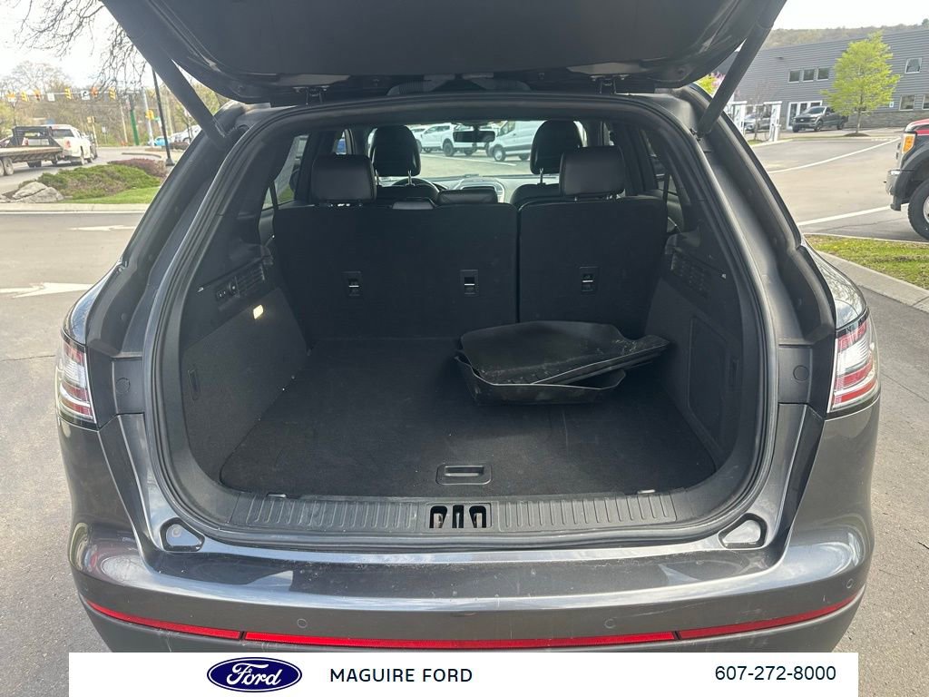 Used 2019 Lincoln Nautilus Premier image 12