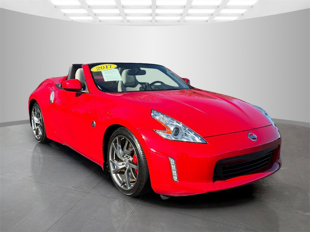Used 2017 Nissan 370Z Touring Sport image 6
