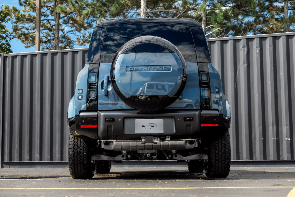 New 2026 Land Rover Defender 110 X-Dynamic SE AWD/4WD image 7
