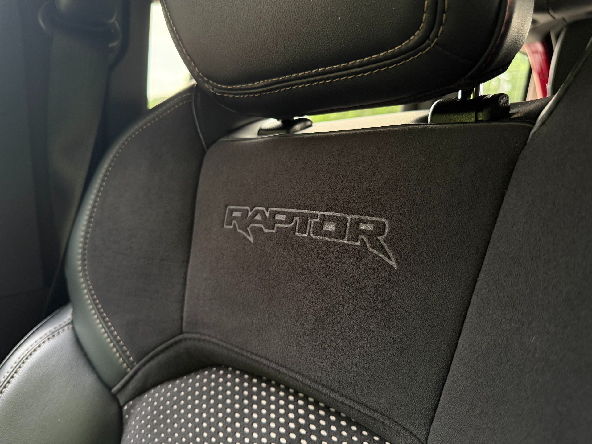Used 2025 Ford Bronco Raptor w/ Interior Carbon Fiber Pack AWD/4WD image 37