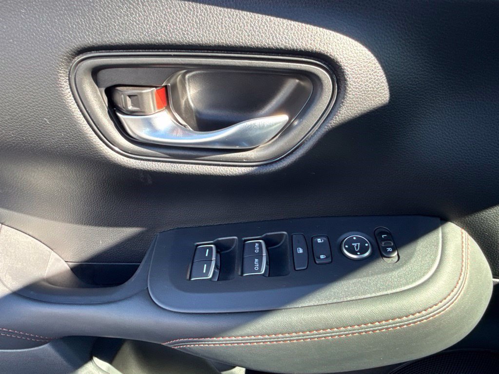 Certified 2025 Honda HR-V Sport image 20