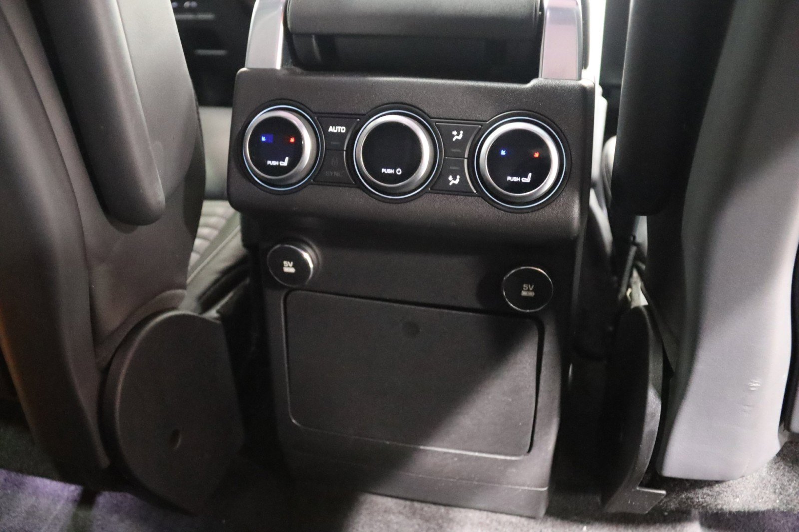 Used 2020 Land Rover Discovery HSE image 51