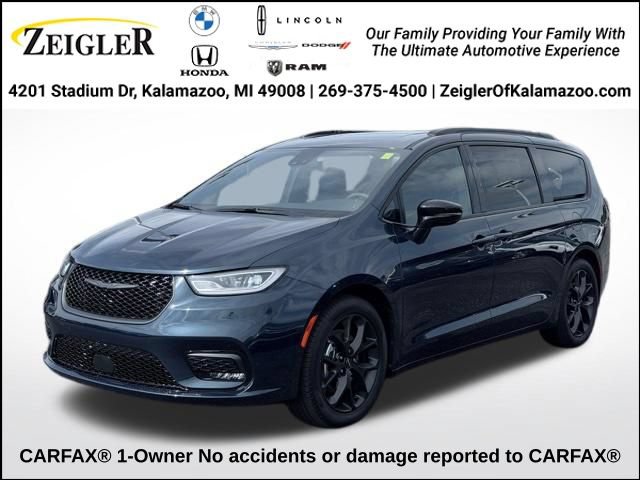 Used 2025 Chrysler Pacifica Limited