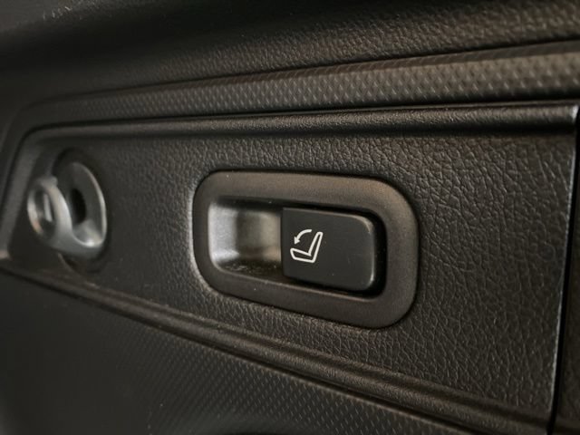 Certified 2023 Subaru Forester Limited AWD/4WD image 9