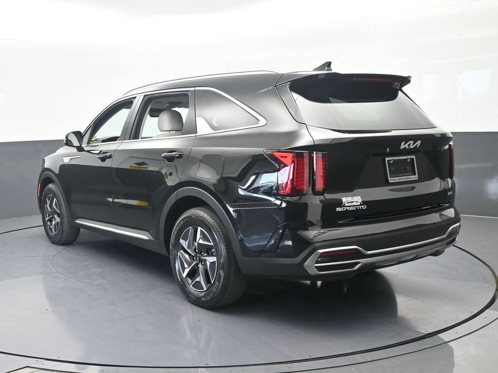 Used 2023 Kia Sorento EX FWD image 4