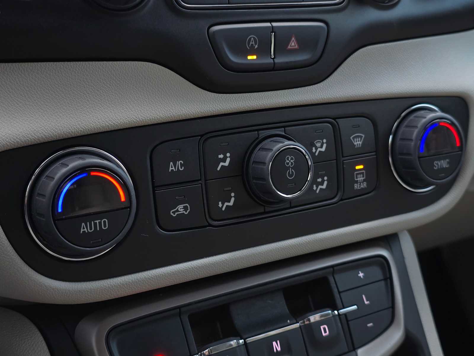 Used 2024 GMC Terrain Denali w/ Denali Premium Package image 28