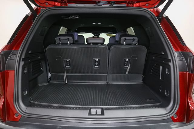 Used 2026 Chevrolet Traverse Z71 w/ LPO, Floor Liner Package AWD/4WD image 11