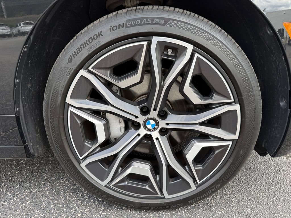 Certified 2026 BMW iX xDrive60 AWD/4WD image 18