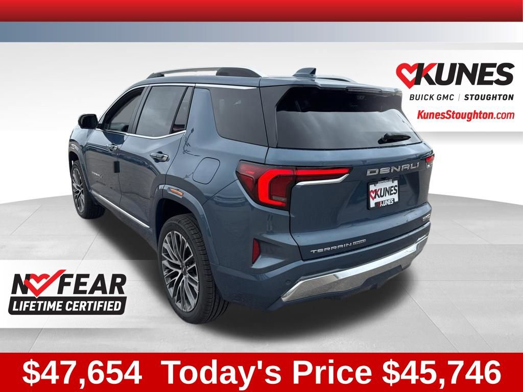 New 2026 GMC Terrain Denali w/ LPO, Black Badging Package AWD/4WD image 9