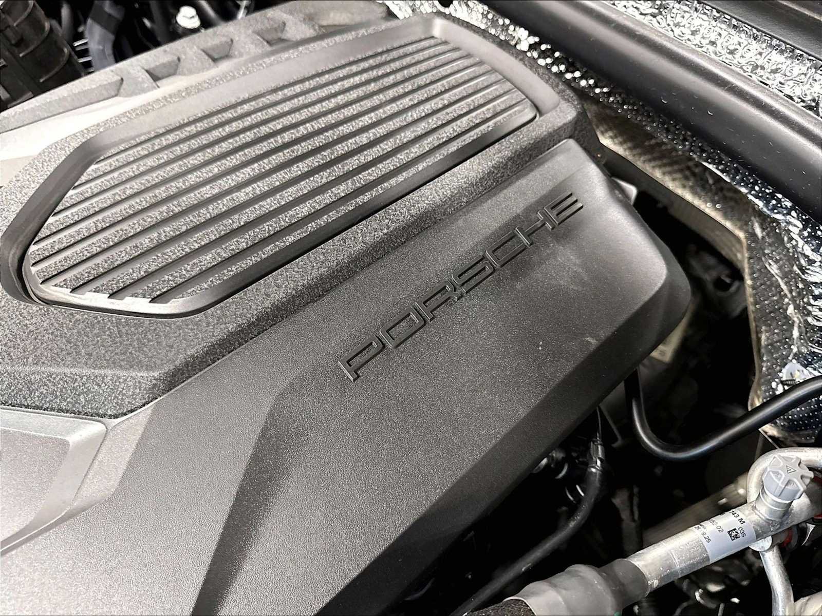 Used 2026 Porsche Macan AWD/4WD image 37