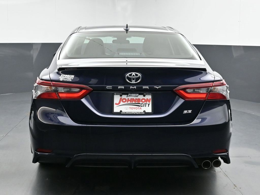 Used 2021 Toyota Camry SE image 8