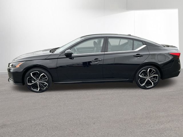 Certified 2025 Nissan Altima 2.5 SR image 4