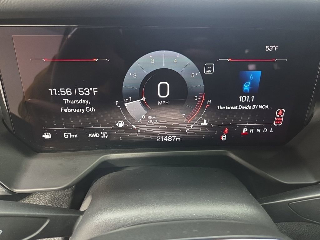 Used 2025 GMC Acadia Elevation AWD/4WD image 12