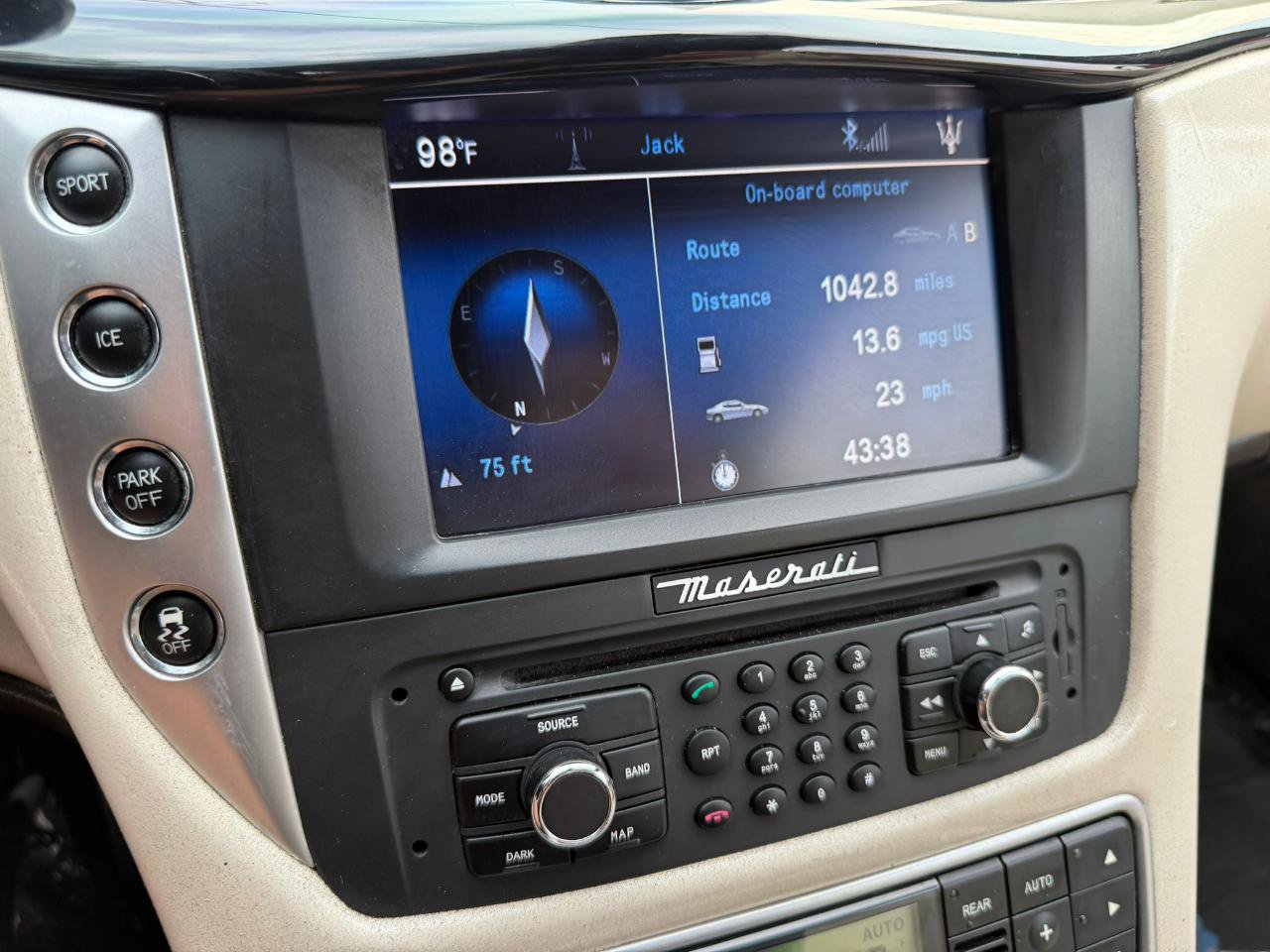 Used 2012 Maserati GranTurismo Sport RWD image 37