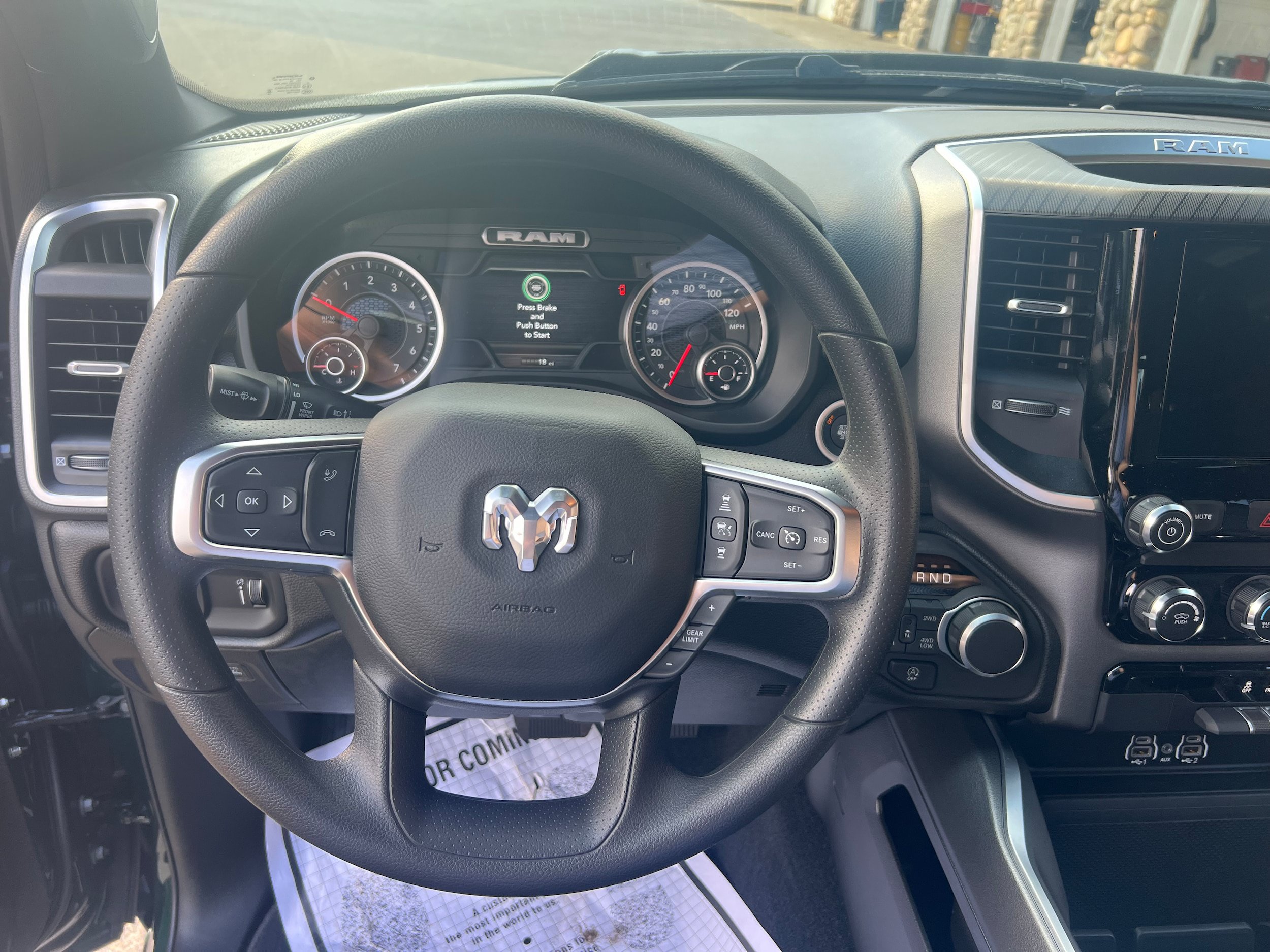 New 2026 RAM 1500 Express AWD/4WD image 13