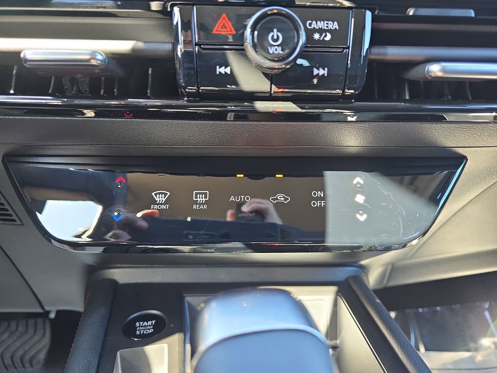 New 2026 Nissan Kicks SR FWD image 27