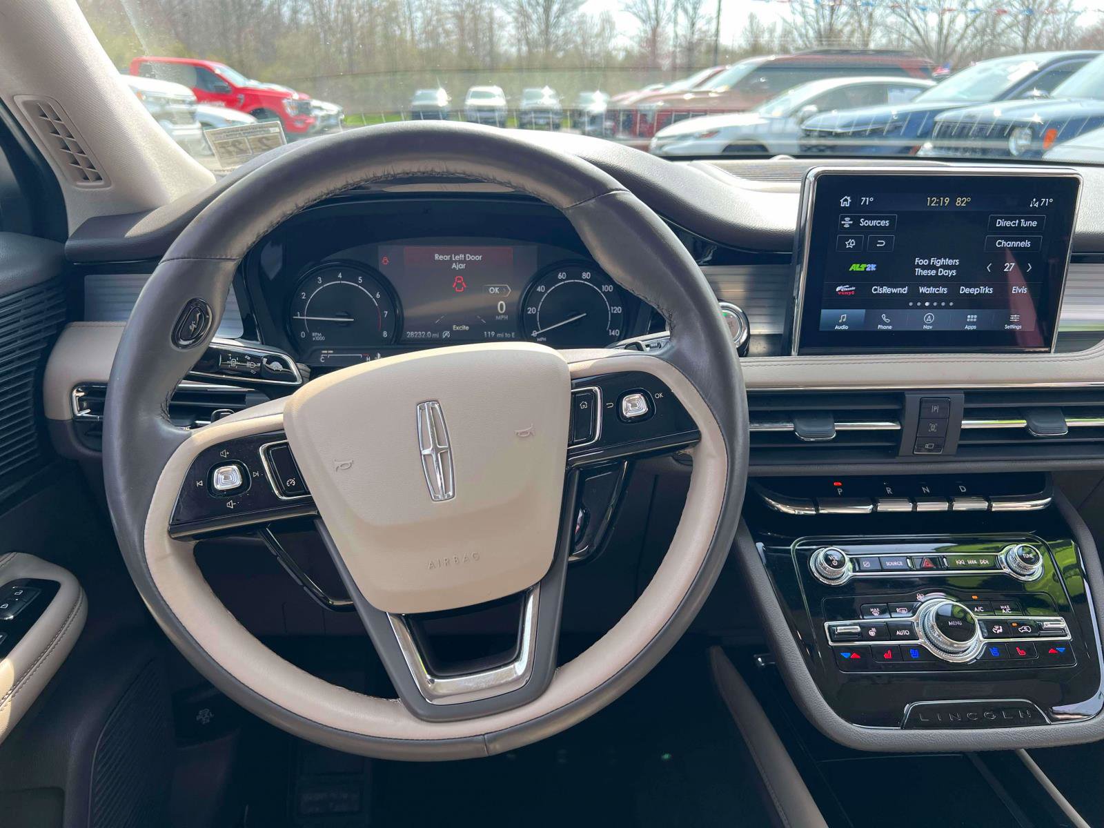 Used 2022 Lincoln Corsair AWD w/ Premium Package image 27