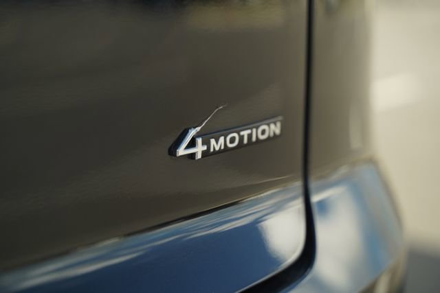 Used 2023 Volkswagen Atlas Cross Sport SEL Premium R-Line image 40