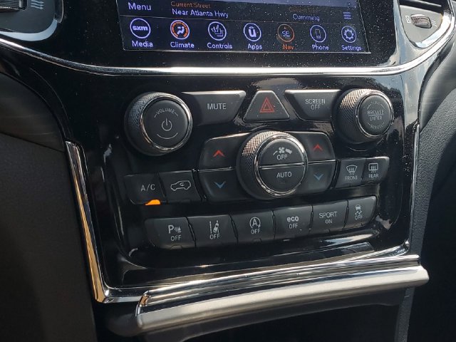 Certified 2021 Jeep Grand Cherokee Laredo X AWD/4WD image 33