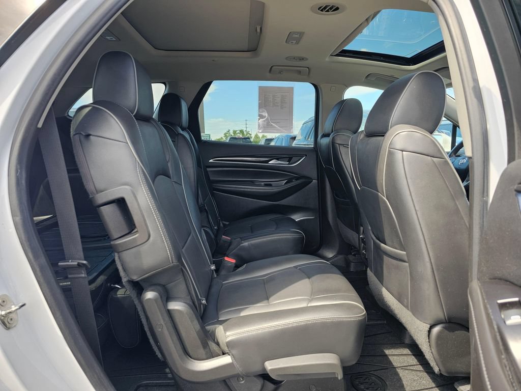Used 2019 Buick Enclave Avenir w/ Avenir Technology Package AWD/4WD image 12