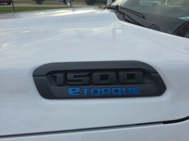 New 2026 RAM 1500 4x4 Crew Cab image 14