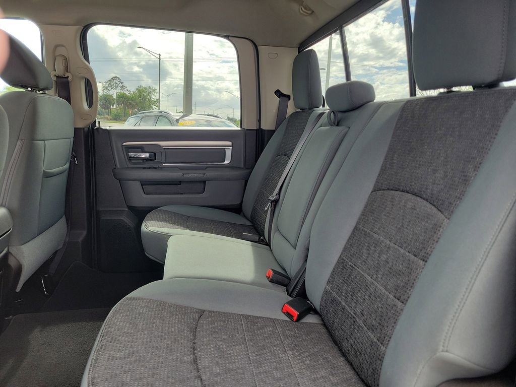 Used 2020 RAM 1500 Classic SLT w/ Luxury Group image 15