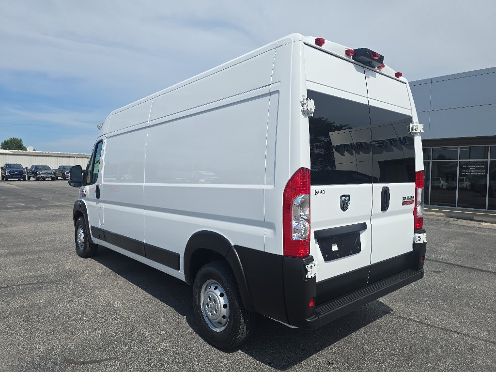 Used 2022 RAM ProMaster 2500 w/ Convenience Group FWD image 8