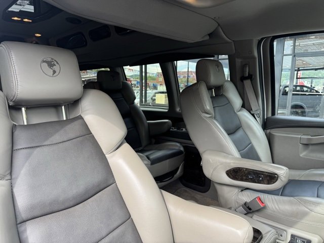 Used 2022 Chevrolet Express 2500 w/ Enhanced Convenience Package image 12