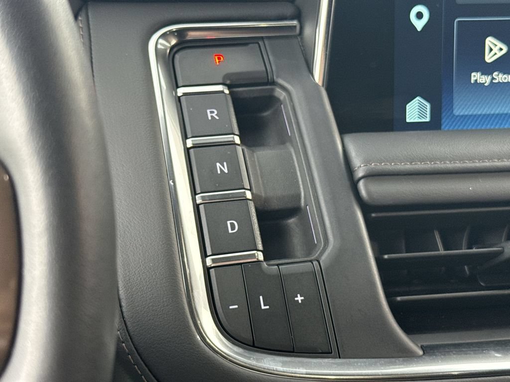 Used 2024 Chevrolet Tahoe High Country w/ Advanced Technology Package AWD/4WD image 19