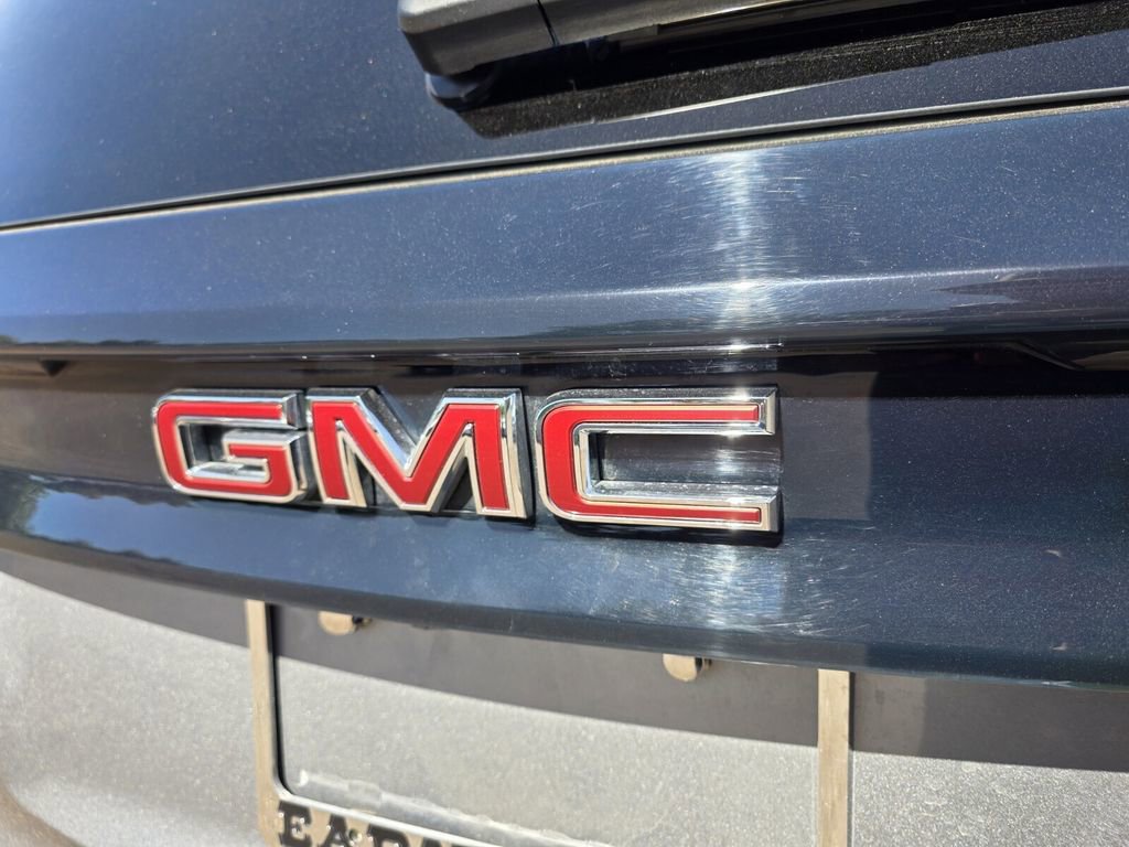 Used 2024 GMC Acadia Elevation FWD image 11