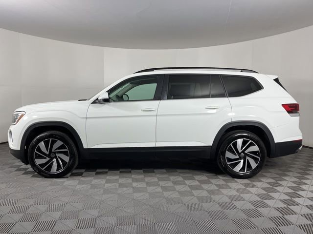 Used 2025 Volkswagen Atlas SE image 6