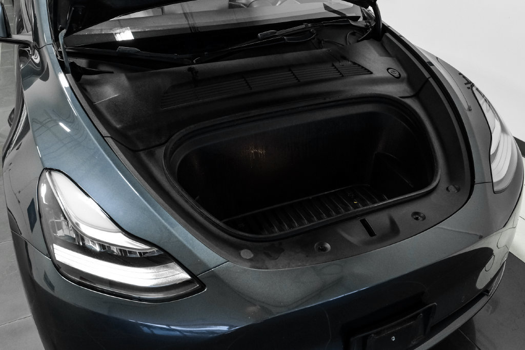 Used 2022 Tesla Model Y Long Range AWD/4WD image 46