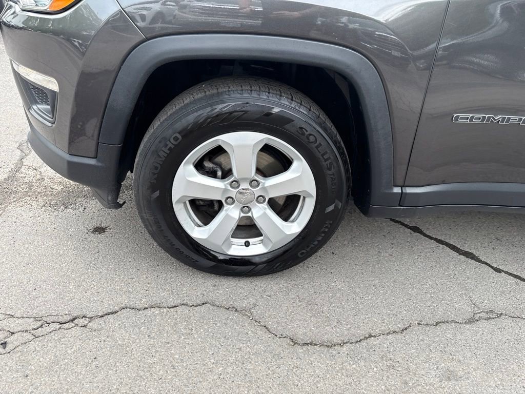 Used 2018 Jeep Compass Latitude w/ Popular Equipment Group AWD/4WD image 11