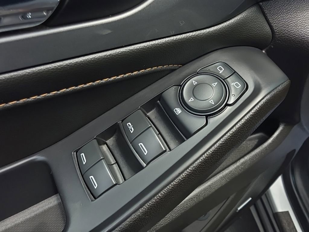 Used 2021 Chevrolet Traverse RS AWD/4WD image 22