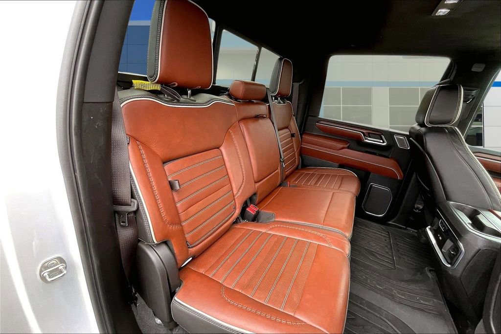 Used 2024 GMC Sierra 3500 Denali Ultimate image 26