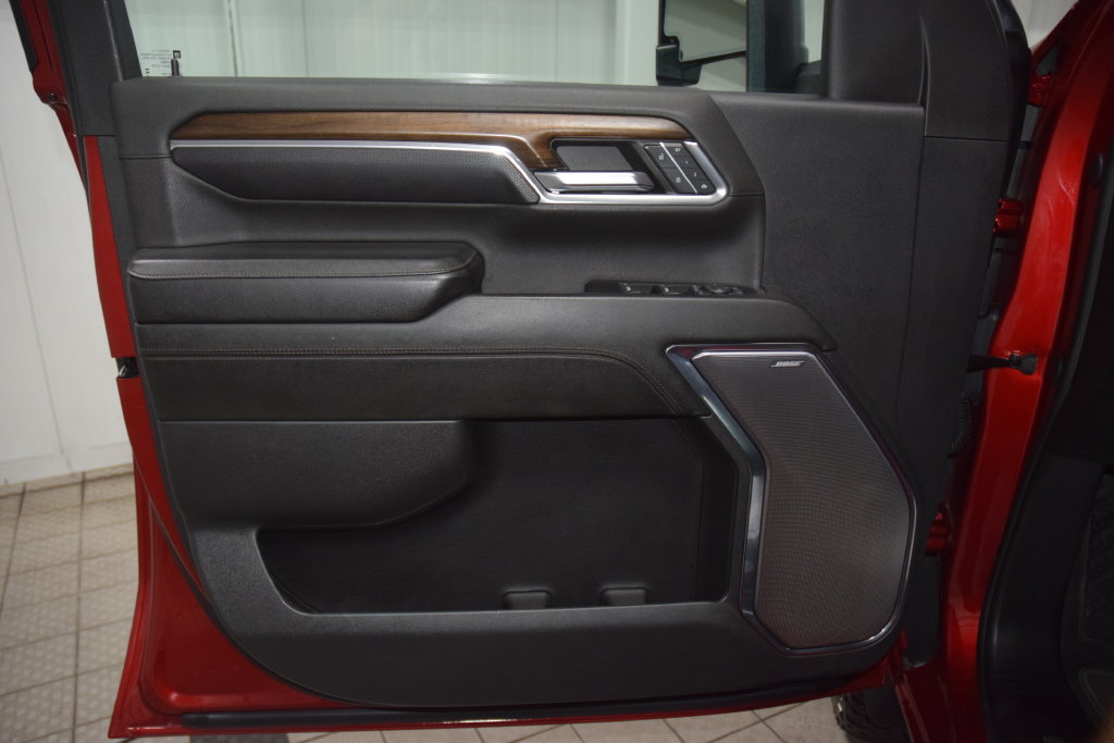 Used 2024 Chevrolet Silverado 3500 High Country w/ Technology Package AWD/4WD image 52