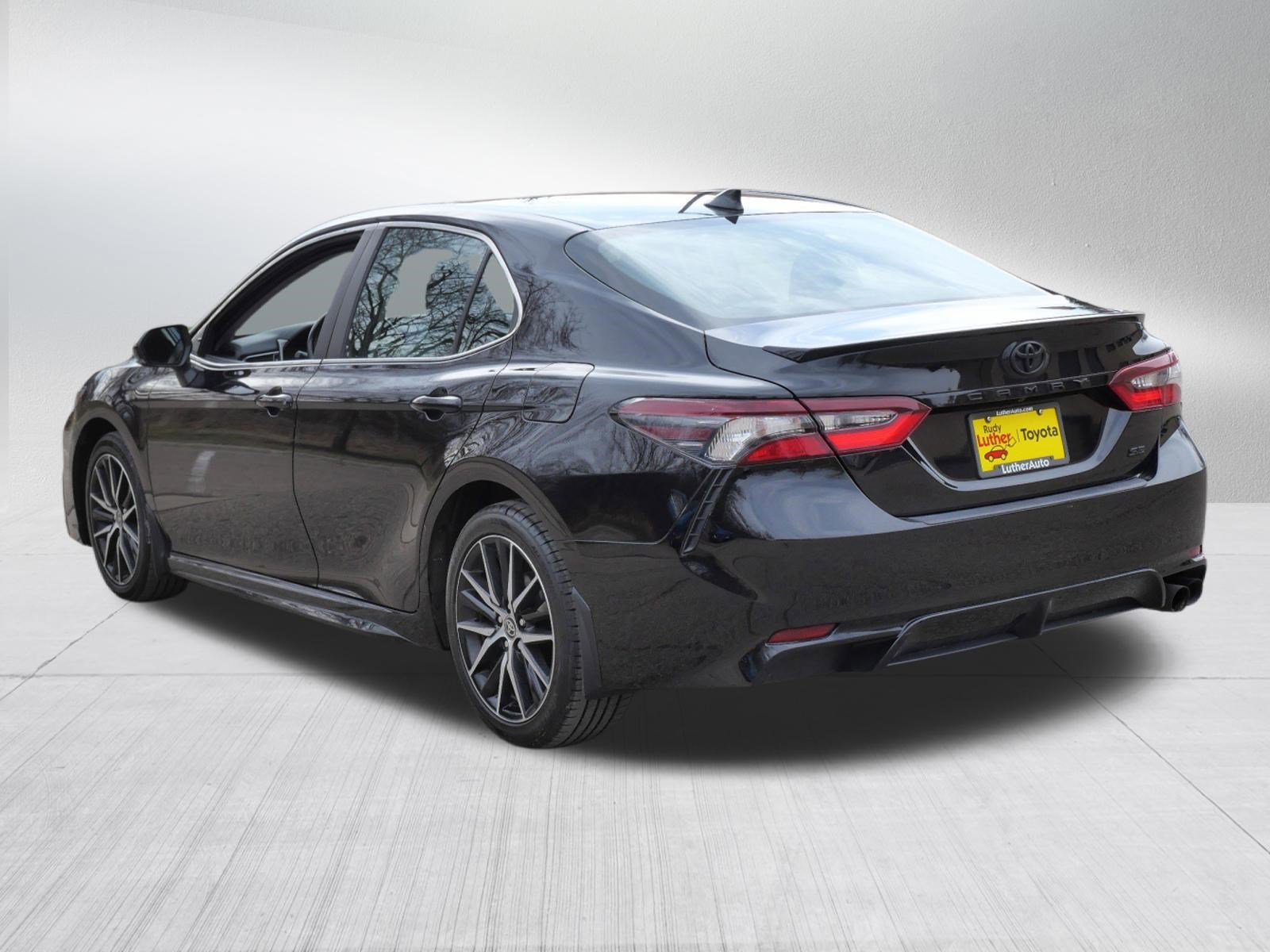 Certified 2023 Toyota Camry SE image 6