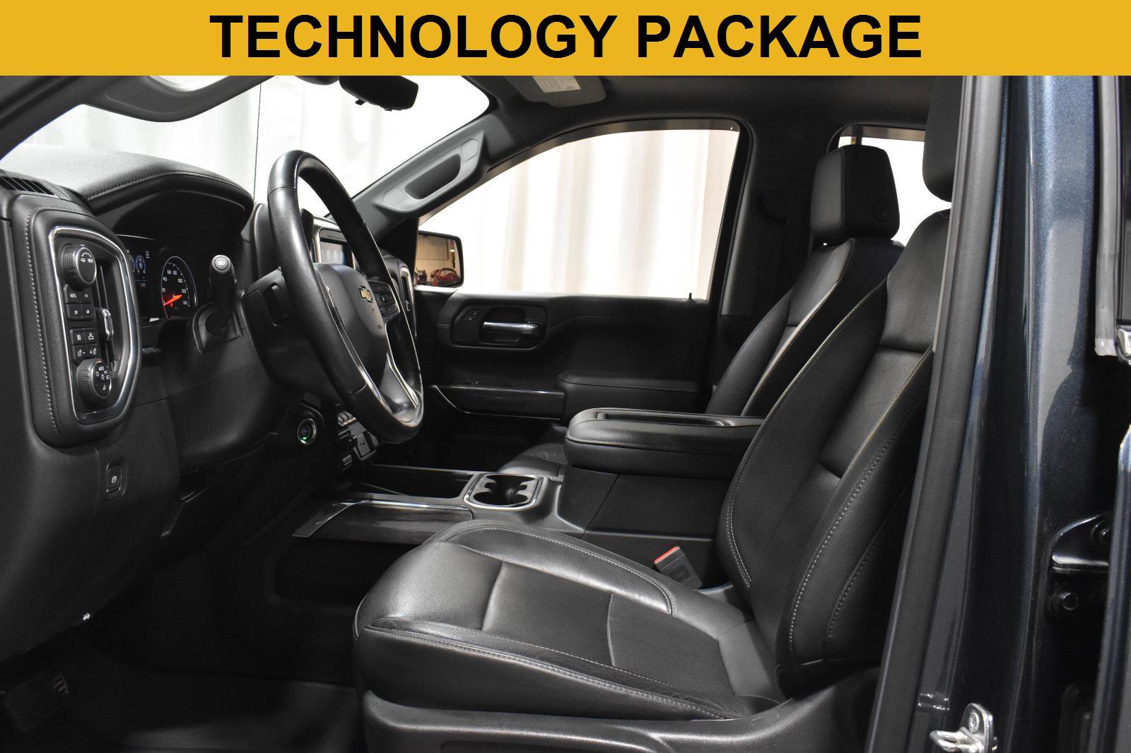 Used 2020 Chevrolet Silverado 1500 LTZ w/ LTZ Premium Package image 3