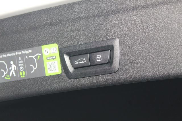 New 2026 BMW X6 xDrive40i w/ Executive Package image 8