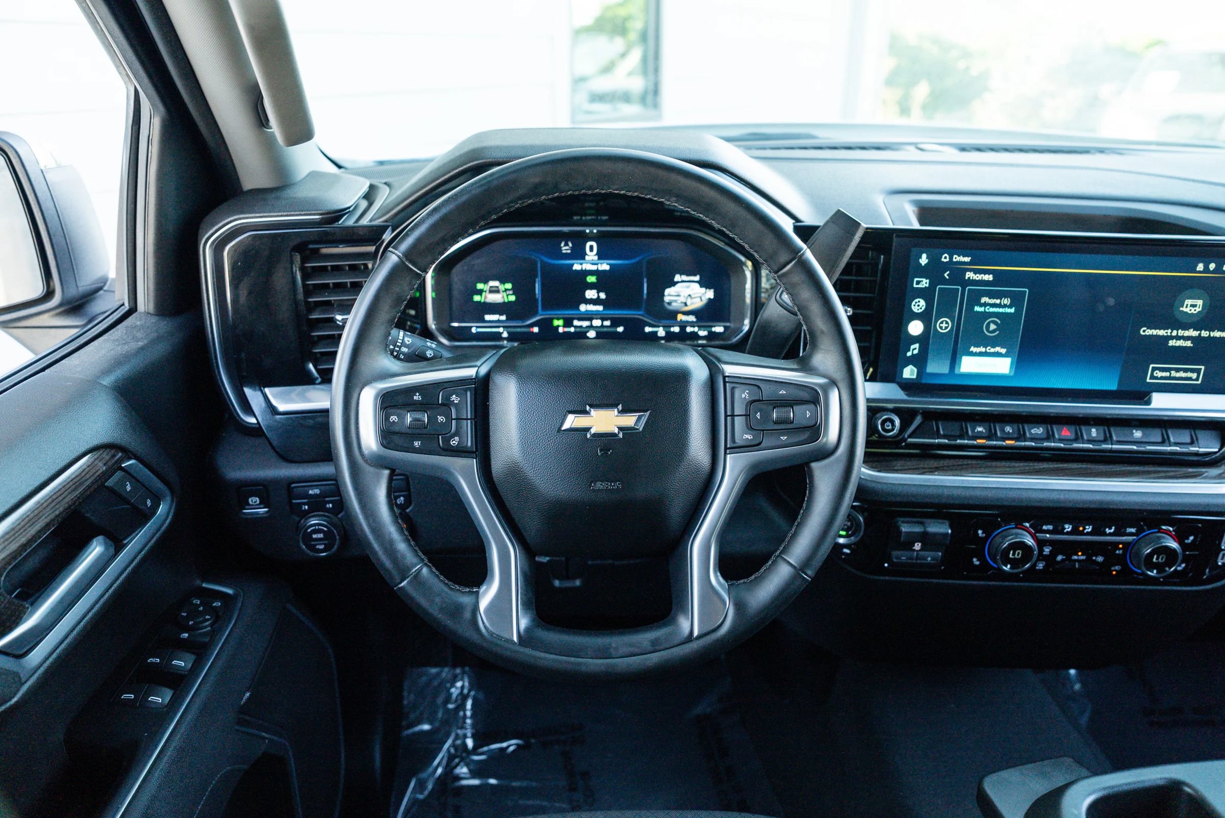 Used 2025 Chevrolet Silverado 1500 LT w/ LPO, Dark Essentials Package AWD/4WD image 25