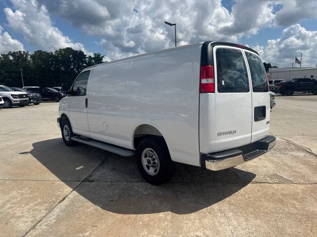 Used 2025 GMC Savana 2500 w/ Driver Convenience Package RWD image 3