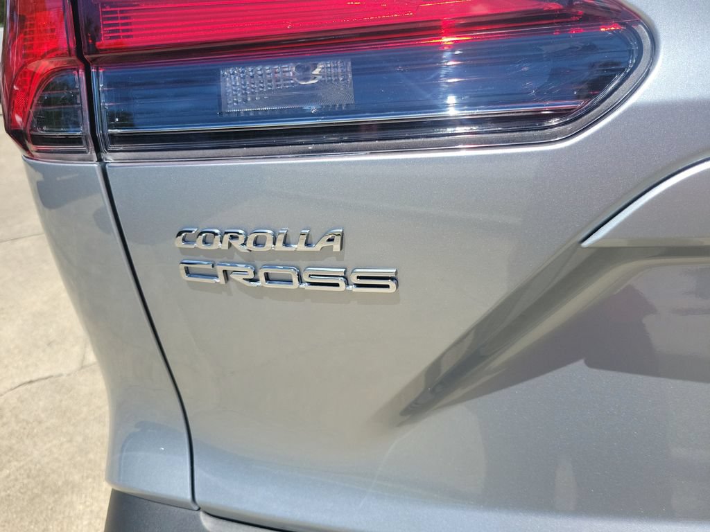 Certified 2026 Toyota Corolla Cross XLE w/ Convenience Package FWD image 5