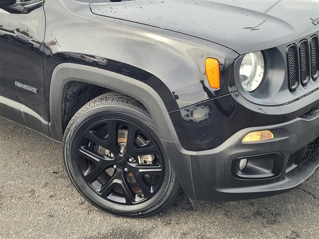 Used 2018 Jeep Renegade Altitude w/ UConnect 8.4 Nav Group image 3